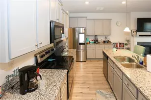 7488 Knoll Hollow Rd, Lithonia, GA 30058 - Photo 6