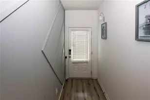 7488 Knoll Hollow Rd, Lithonia, GA 30058 - Photo 2