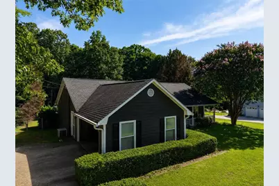 180 Valley Brook Trail, Jonesboro, GA 30238 - Photo 2