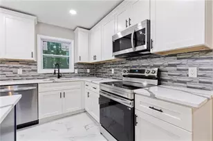 1097 Wildwood Ln, Lawrenceville, GA 30046 - Photo 8