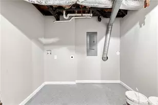 1097 Wildwood Ln, Lawrenceville, GA 30046 - Photo 18