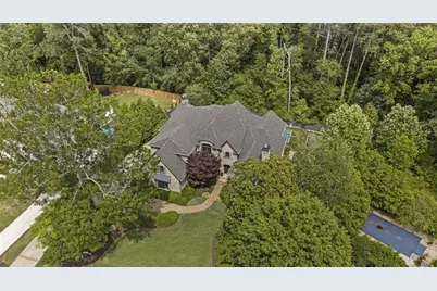 735 Glenairy Drive, Atlanta, GA 30328 - Photo 92