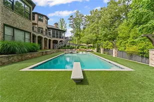 735 Glenairy Dr, Atlanta, GA 30328 - Photo 86