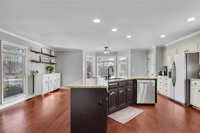 3291 Coachmans Way NE, Roswell, GA 30075 - Photo 16