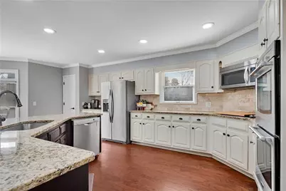 3291 Coachmans Way NE, Roswell, GA 30075 - Photo 14