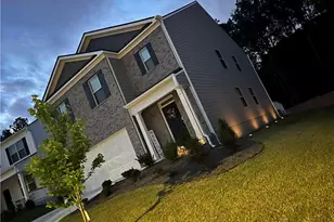 3737 Makeover Ct, Atlanta, GA 30349 - Photo 2