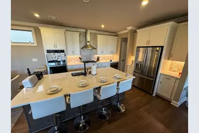 610 Central Park Overlook, Alpharetta, GA 30004 - Photo 4