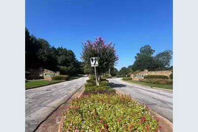 2585 Westchester Way, Conyers, GA 30013 - Photo 2