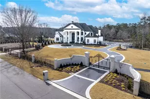 10450 Belladrum, Alpharetta, GA 30022 - Photo 2