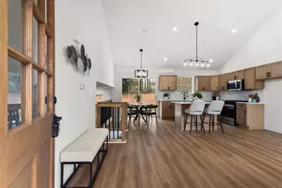 960 Romer Pl, Stone Mountain, GA 30083 - Photo 4