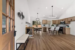 960 Romer Pl, Stone Mountain, GA 30083 - Photo 4