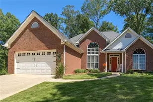 915 Charleston Ct, Gainesville, GA 30501 - Photo 1