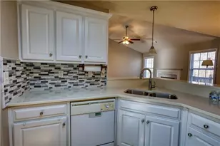 1127 Bradford Park Dr, Auburn, GA 30011 - Photo 10