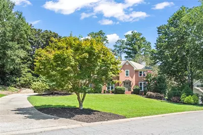 3201 Lakeridge Drive SE, Marietta, GA 30067 - Photo 2