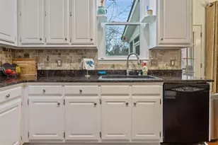 1295 Ashworth Ave SW, Marietta, GA 30064 - Photo 22