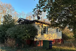 606 E Wall Street E, Griffin, GA 30223 - Photo 2