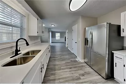 385 Roswell Farms Road, Roswell, GA 30075 - Photo 6