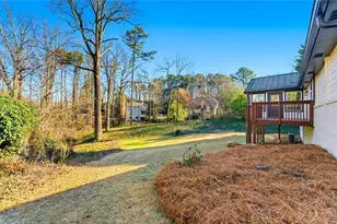 1715 Crestline Dr NE, Atlanta, GA 30345 - Photo 6