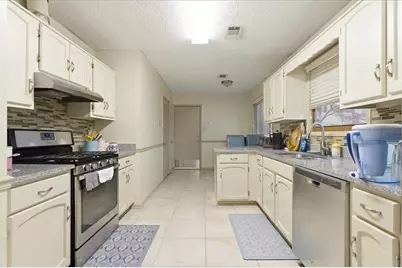 2025 Kristian Way, Roswell, GA 30076 - Photo 12