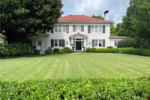 2544 Peachtree Rd NW, Atlanta, GA 30305 - Photo 1