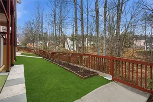 220 Ridge Bluff Ln, Suwanee, GA 30024 - Photo 4