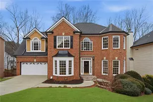 220 Ridge Bluff Ln, Suwanee, GA 30024 - Photo 2