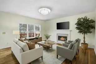 220 Ridge Bluff Ln, Suwanee, GA 30024 - Photo 6