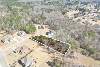 404 Marilyn Court, Stockbridge, GA 30281 - Photo 4