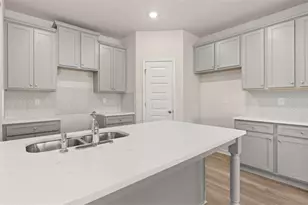 319 Tate St, Monroe, GA 30655 - Photo 8