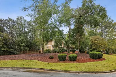 4641 Brunning Court, Dunwoody, GA 30338 - Photo 46