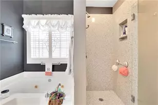 2340 Emerald Dr, Loganville, GA 30052 - Photo 28