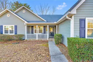 2340 Emerald Dr, Loganville, GA 30052 - Photo 10