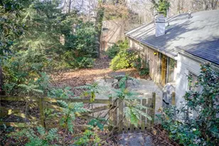 859 Candy Ln, Marietta, GA 30068 - Photo 32