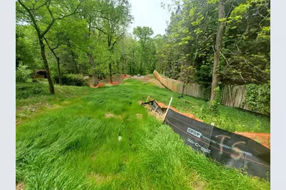 1206 Windsor Parkway NE, Brookhaven, GA 30319 - Photo 8