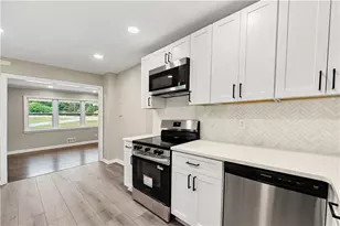 1024 Magnolia Dr SE, Smyrna, GA 30082 - Photo 10