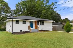 1024 Magnolia Dr SE, Smyrna, GA 30082 - Photo 2