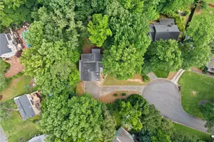 4528 Lashley Ct NE, Marietta, GA 30068 - Photo 4