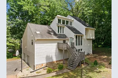 4528 Lashley Court NE, Marietta, GA 30068 - Photo 2