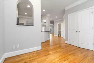 1529 Gilstrap Ln NW, Atlanta, GA 30318 - Photo 8