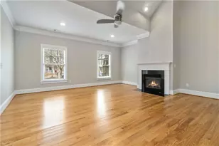 1529 Gilstrap Ln NW, Atlanta, GA 30318 - Photo 4