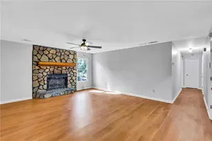 7515 Asbury Dr, Lithonia, GA 30058 - Photo 4