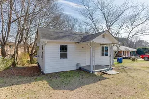 211 Stone Mountain St, Lawrenceville, GA 30046 - Photo 2