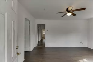 211 Stone Mountain St, Lawrenceville, GA 30046 - Photo 4