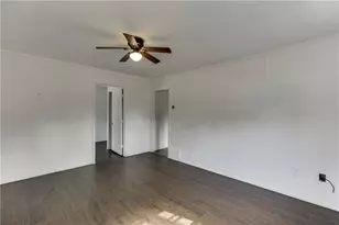 211 Stone Mountain St, Lawrenceville, GA 30046 - Photo 6