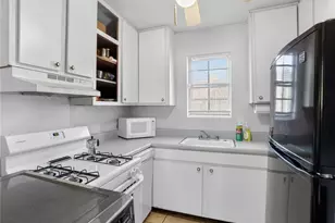 5662 Kingsport Dr, Atlanta, GA 30342 - Photo 8