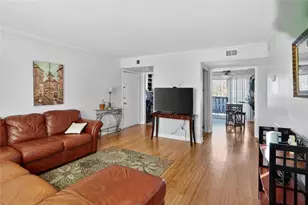 5662 Kingsport Dr, Atlanta, GA 30342 - Photo 4