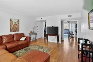 5662 Kingsport Dr, Atlanta, GA 30342 - Photo 2