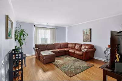 5662 Kingsport Drive, Atlanta, GA 30342 - Photo 4