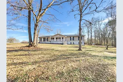 32 Banks Street, Maysville, GA 30558 - Photo 1