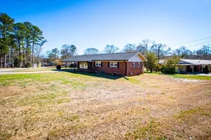 55 Crestview Cir, Carrollton, GA 30117 - Photo 2